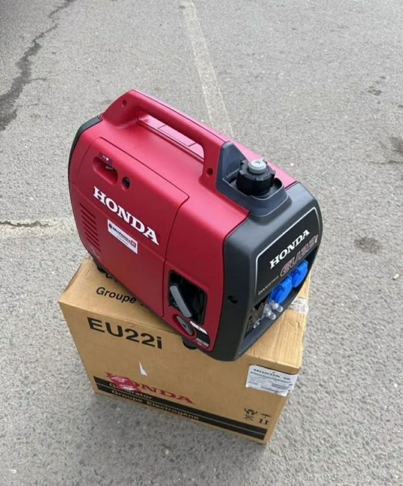 Инверторный бензиновый генератор Honda