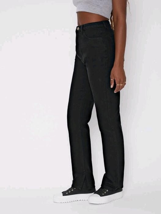 Jeans pretos cintura subida