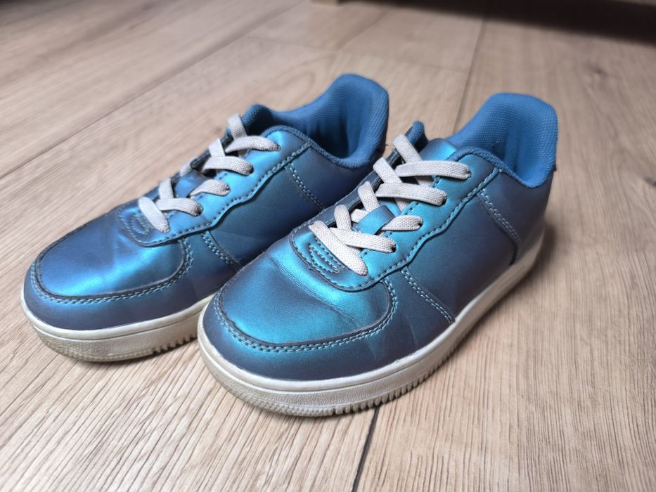 Buty dla dziewczynki