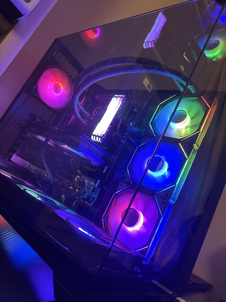 Komputer: Ryzen 7 5700X, 32 GB RAM, RTX 4070.
