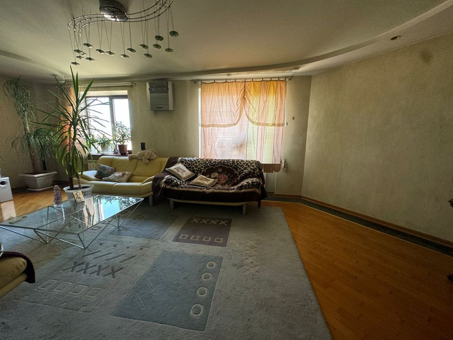 168 метров. Центр. 5/10 эт. Новый дом. ГАЗ. Ремонт. ул. Б.Хмельницкого