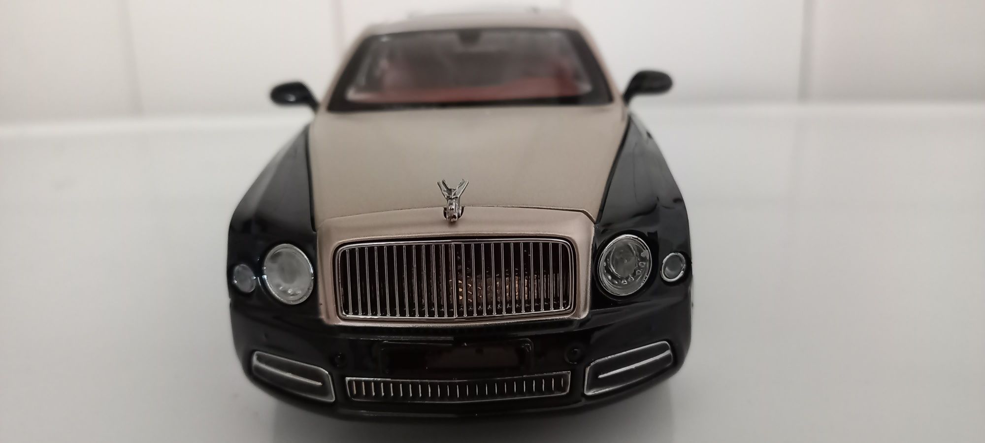 Bentley Mulsanne miniatura 1/24