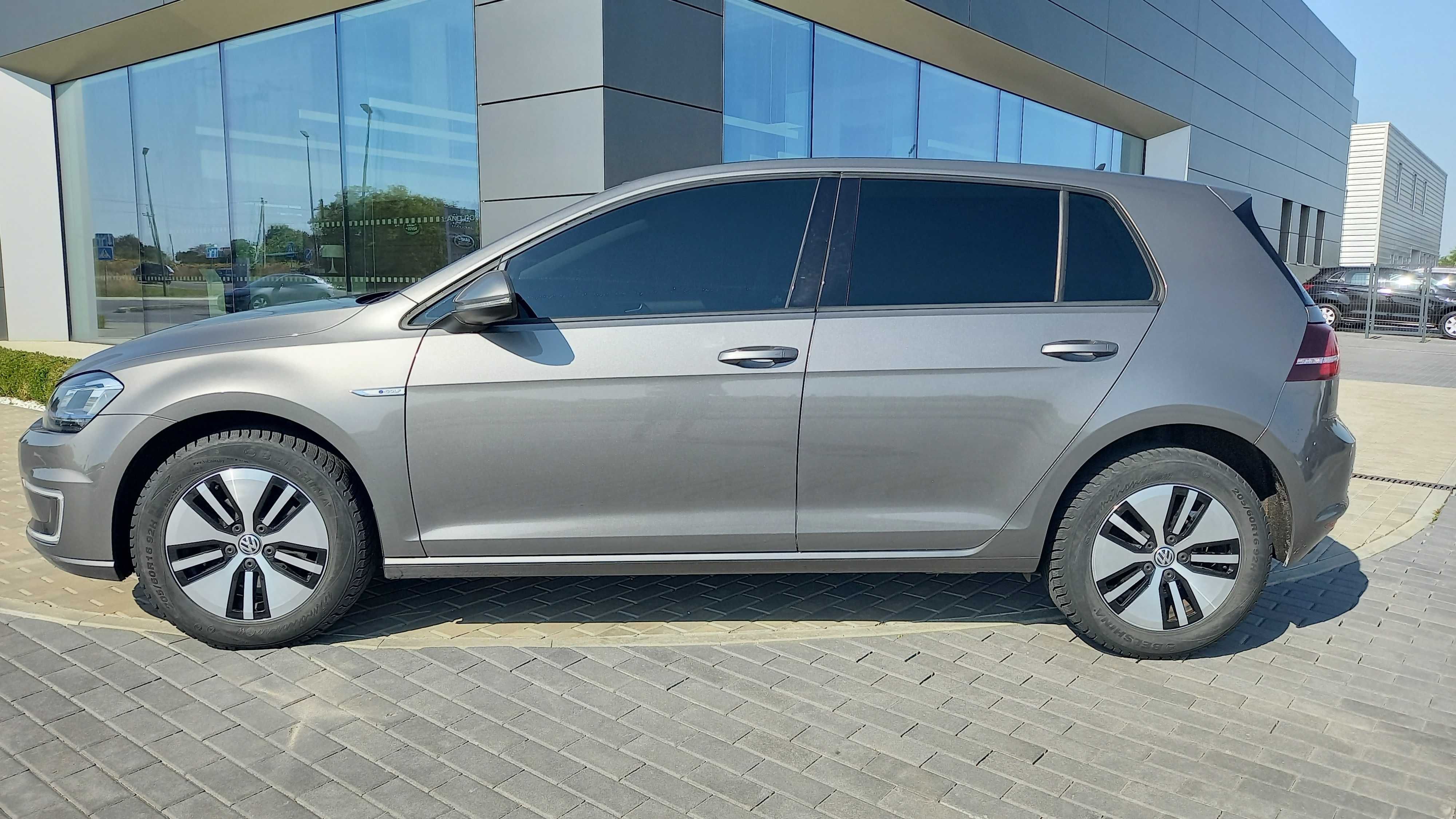 Volkswagen e-Golf 2015