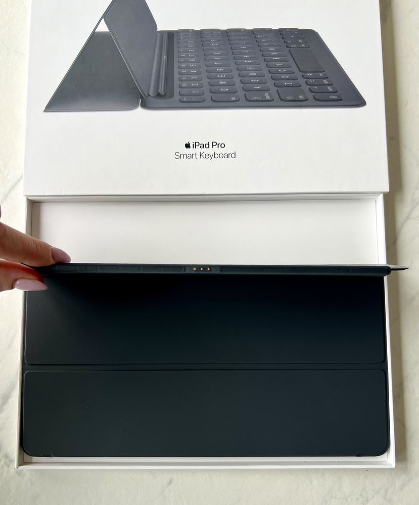 Apple Smart Keyboard 10,5ʼʼ. Новий чохол-клавіатура для Ipad Pro