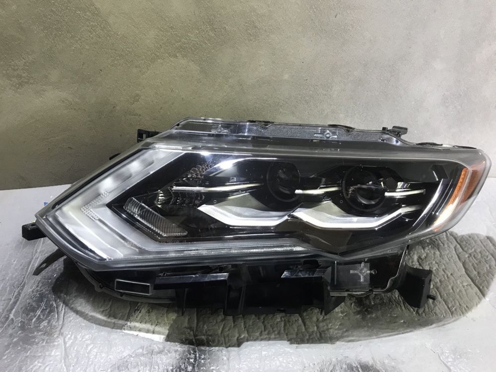 Фара права ліва  Full Led Nissan Rogue 2017-2021 р оригінал  США