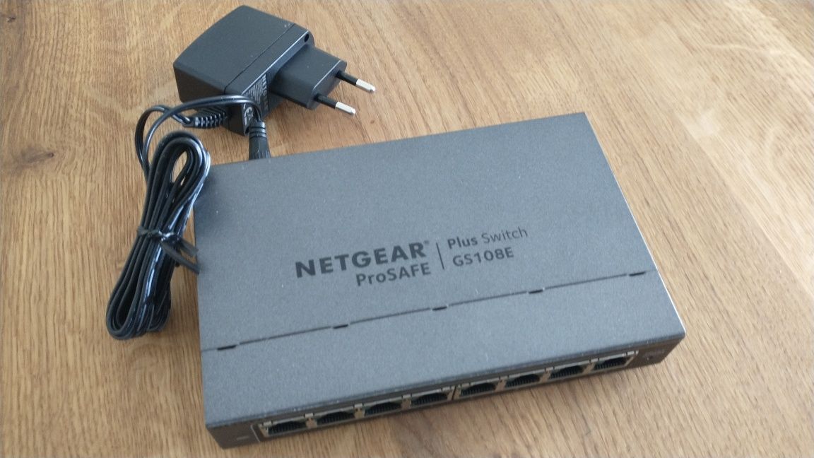 Netgear GS108E Switch 8 x 10/100/1000 Mbps