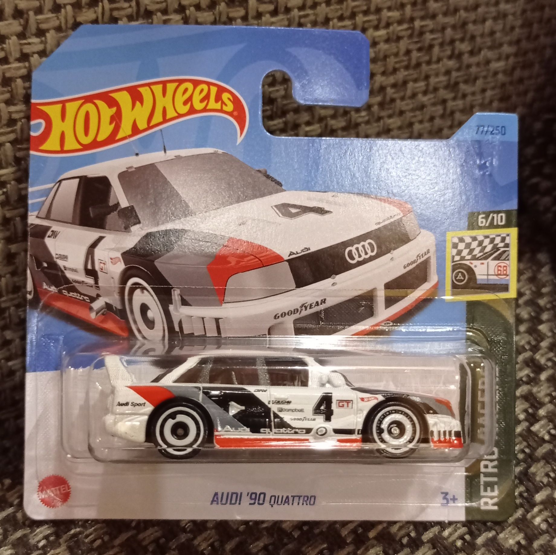 Hot Wheels Audi 90 Quattro auto samochód resorak zabawka dla dzieci