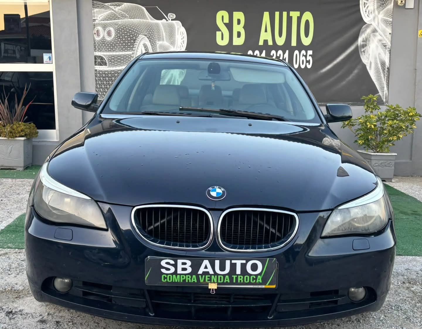BMW 520d 163 cv de 2006 impecável uns a fazer de estética nada mais