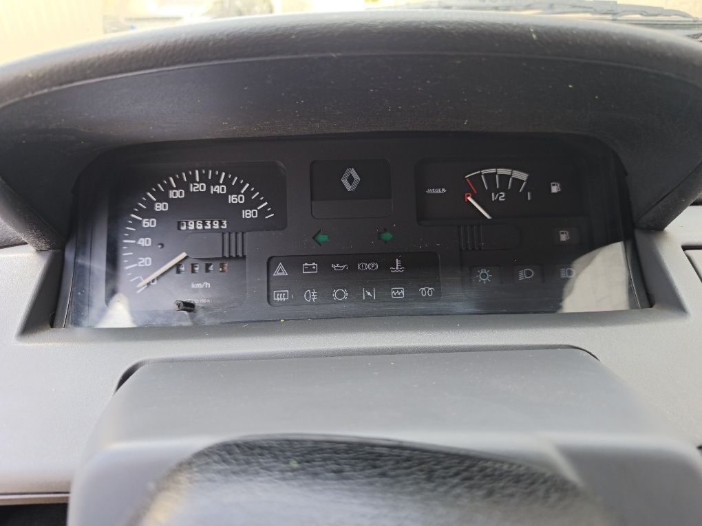 Renault CLIO 1992 (ótimo estado)