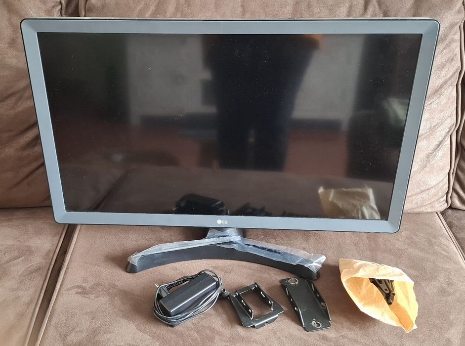 TV/Monitor LG 24" Full HD - Modelo 24TL510V-PZ 
Título