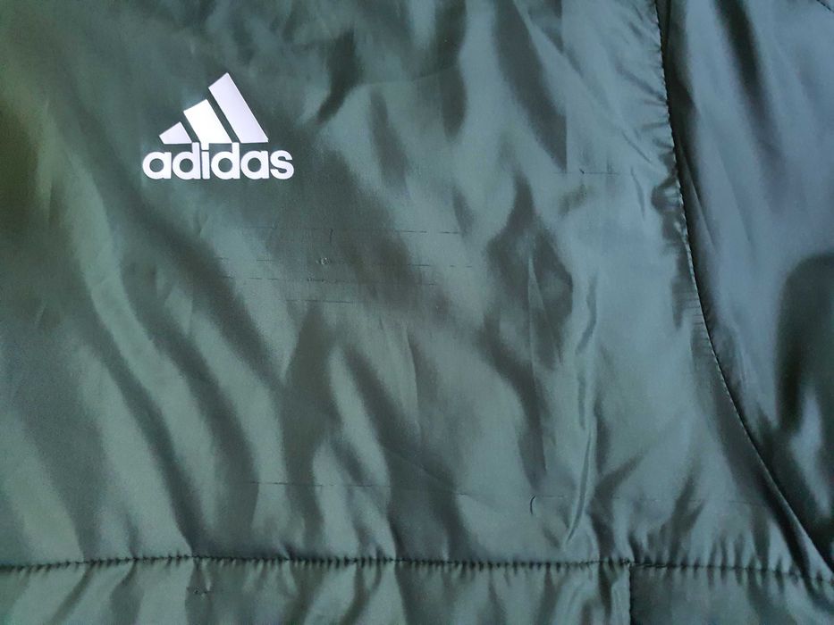 Чоловіча демісезонна утеплена куртка adidas hk4653, L