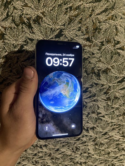 Айфон 10 в хорошем состоянии