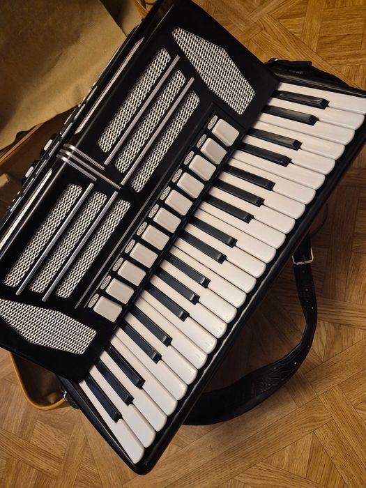 Akordeon firmy Delicja PRL