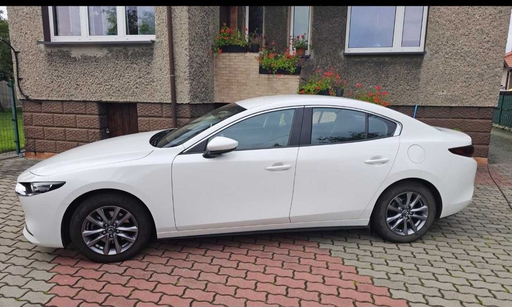 Mazda 3 SEDAM;  2.0 150KM 6MT Wersja  KANIO (jeszcze 2 lata gwarancji)