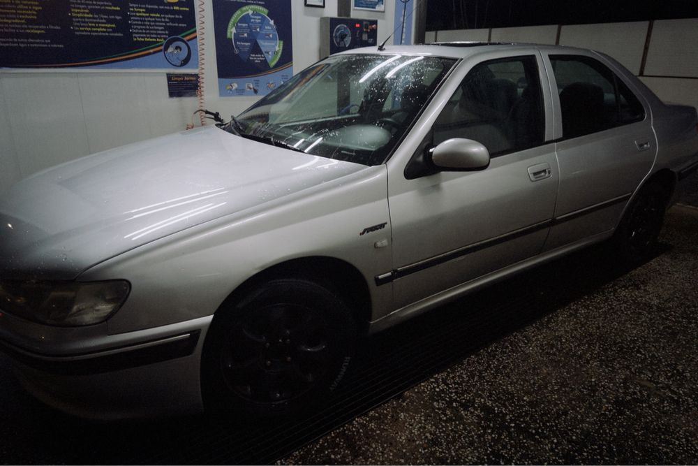 Carro Peogeot 406