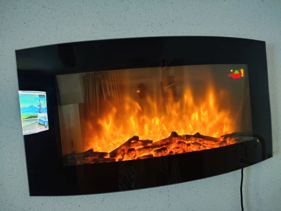 Kominek elektryczny LED naścienny 2000 wat Pilot