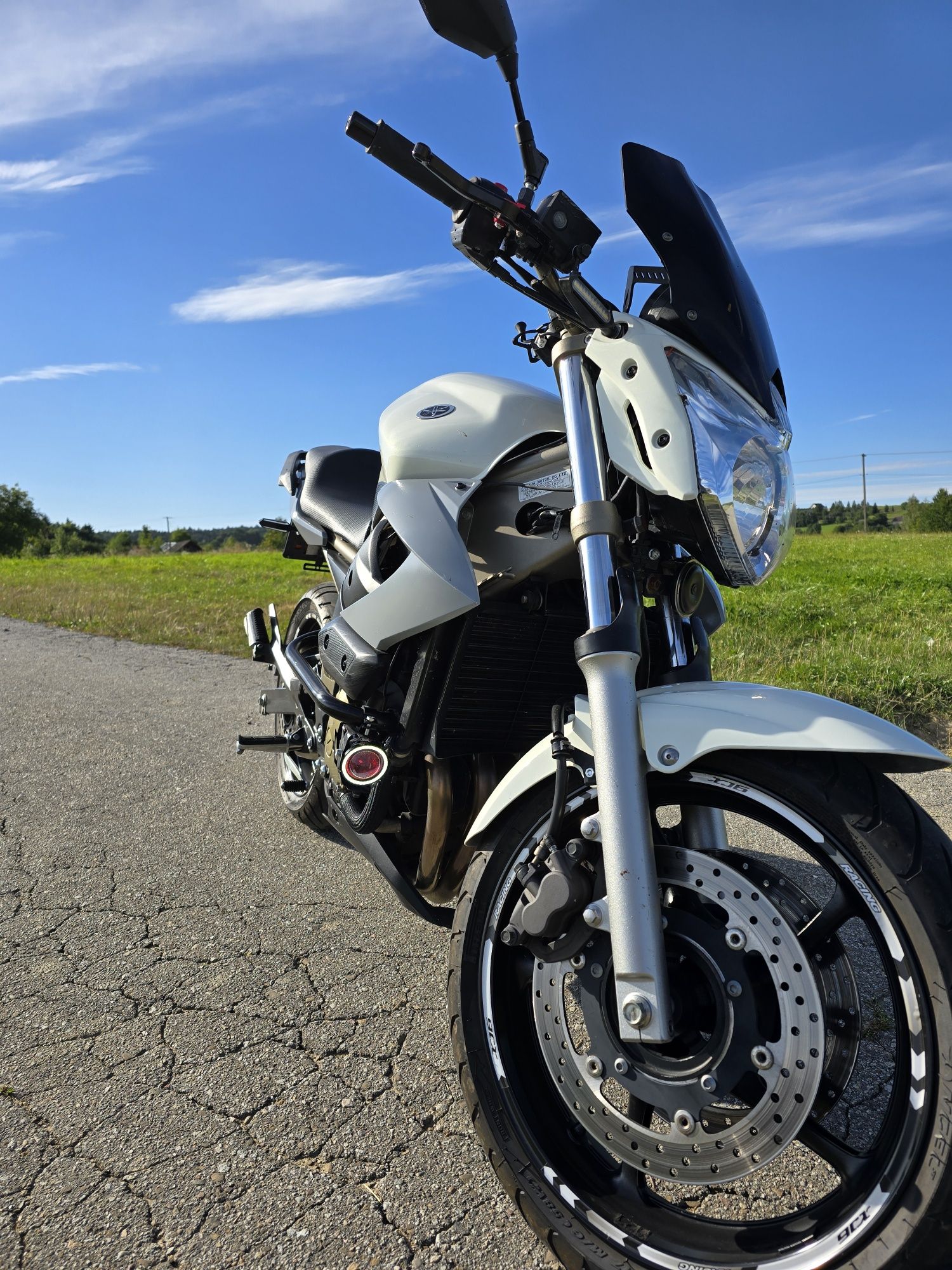 Sprzedam Yamaha XJ6 N
