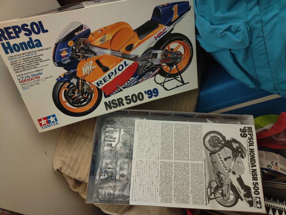 TAMIYA 14077 - Repsol Honda NSR 500 '99 - 1/12