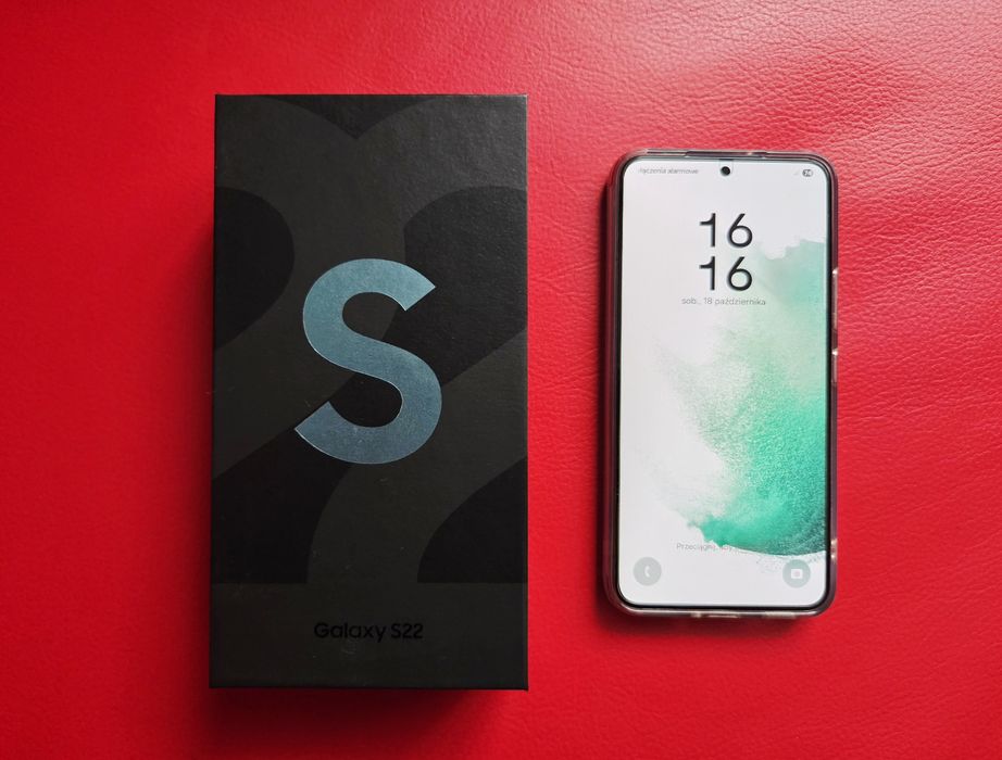 Samsung S22 jak nowy