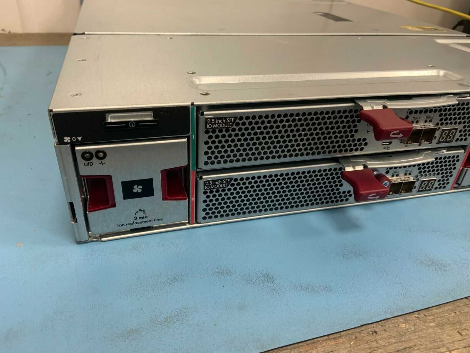 Дисковая полка HPe 12g 24 2.5" sff маркировка d3700/3750 QW967A sas3