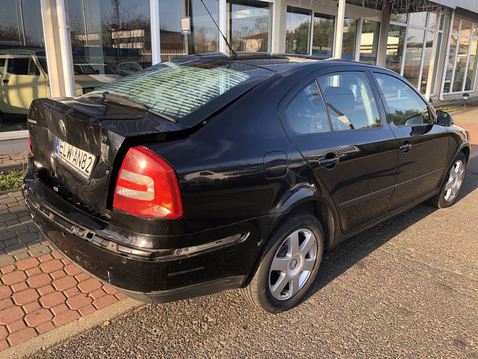 Skoda Octavia uszkodzony tył