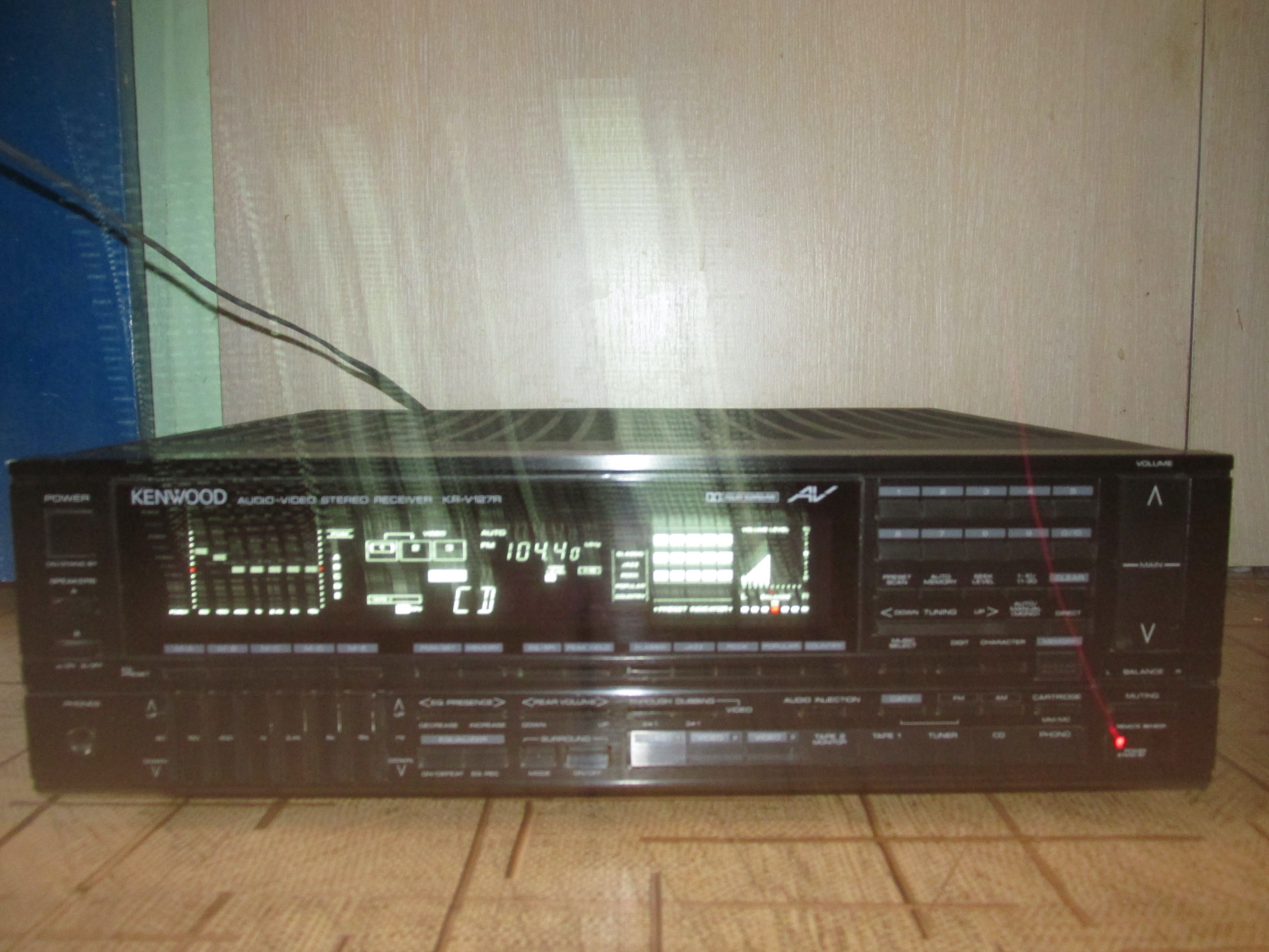 ресивер  Kenwood KR-V127