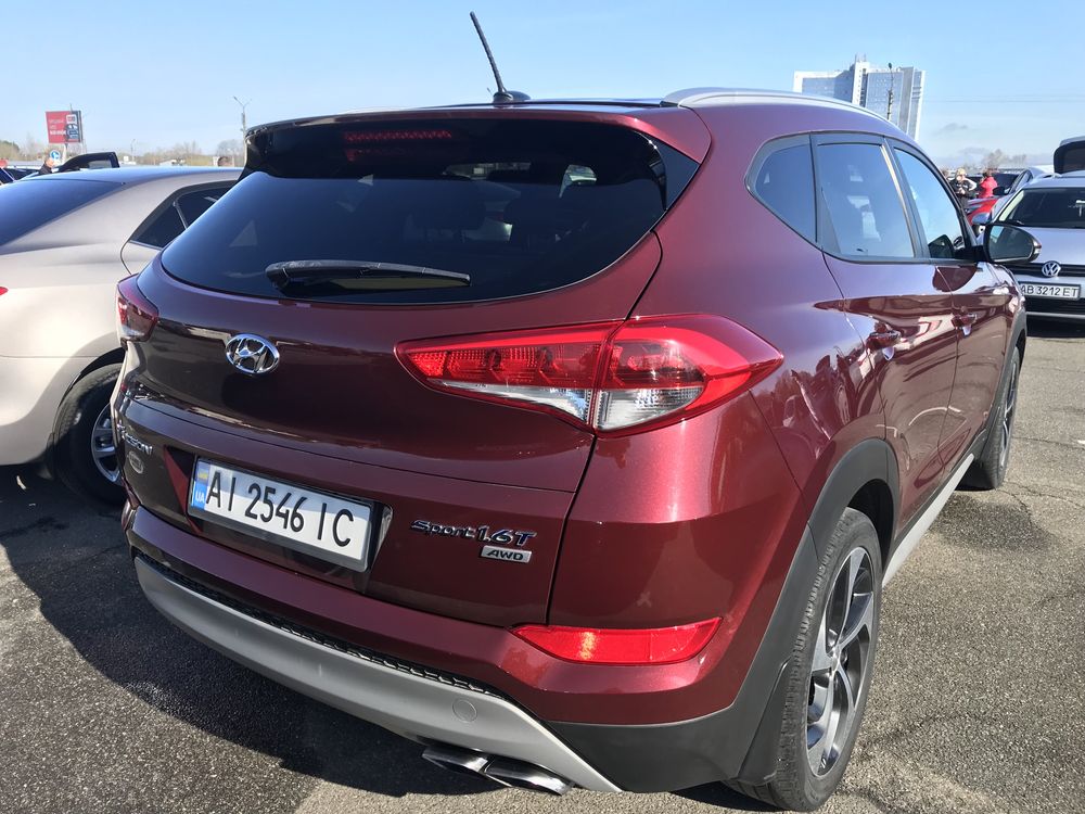 продаю Hyundai Tucson 2017