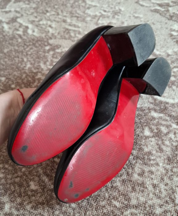 Женские туфли на устойчивом каблуке