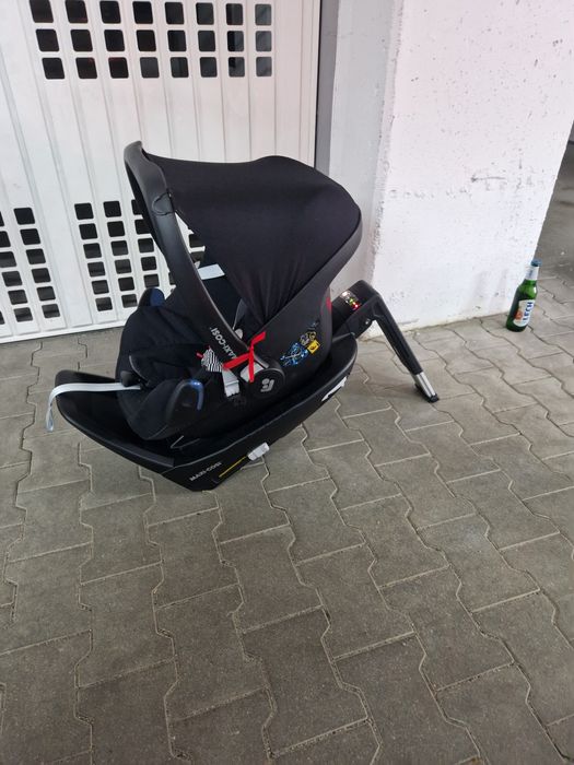 Fotelik maxi cosi,  nosidełko, baza Isofix dla niemowlaka