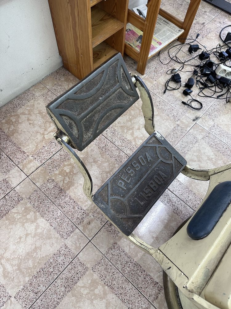 Cadeira de barbeiro antiga BAIXA DE PREÇO