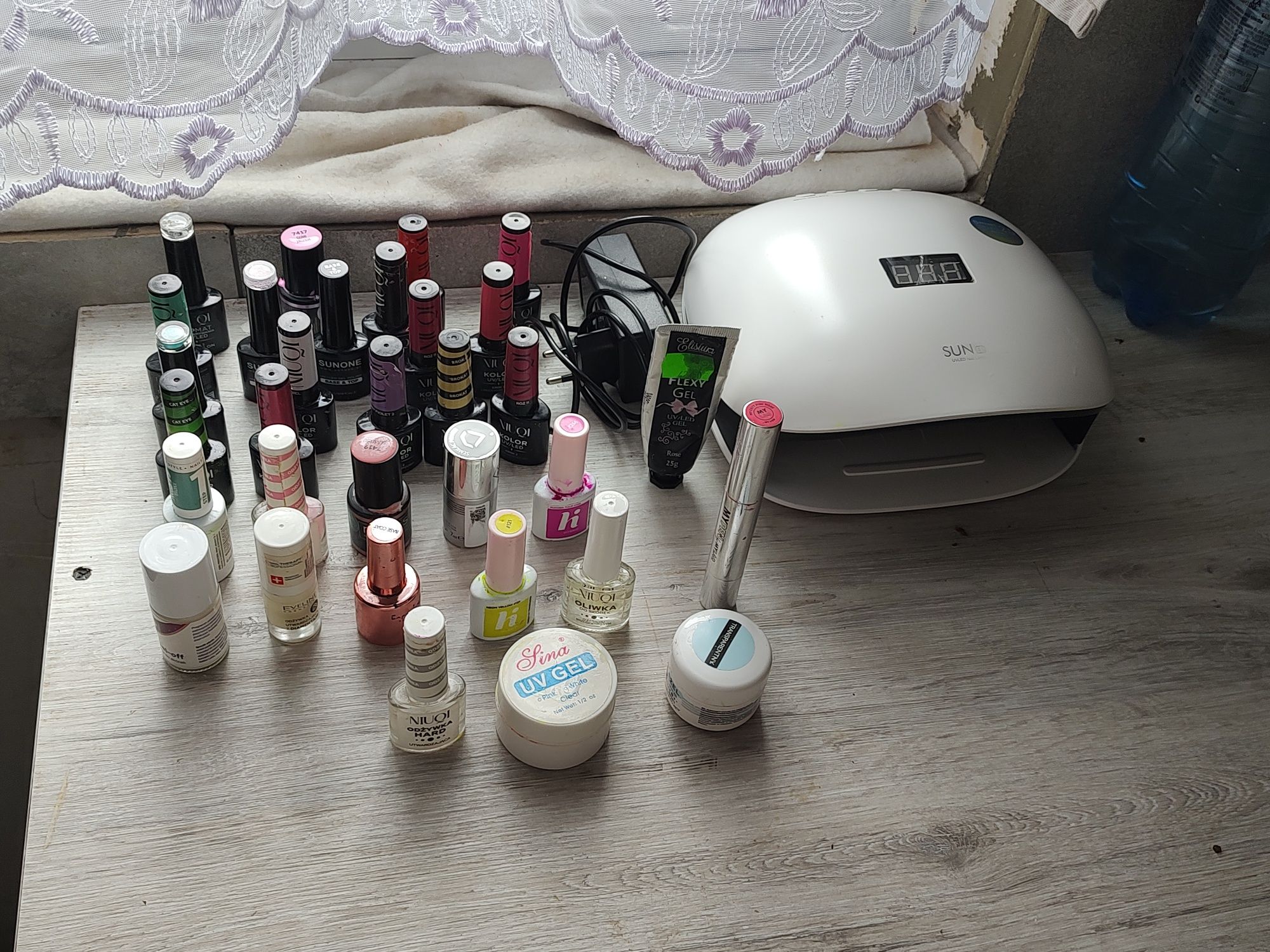 Manicure hybrydowy