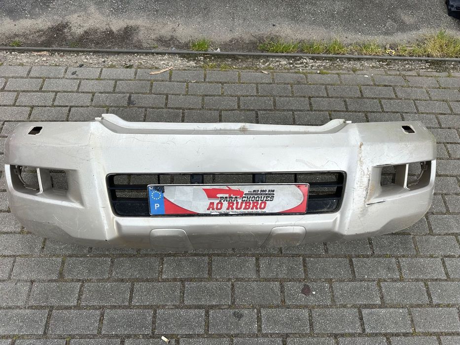 Parachoque Toyota land cruiser J12