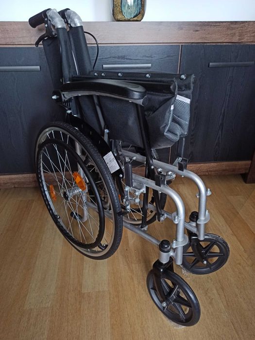 Wózek inwalidzki aluminiowy AT52311 nowy.