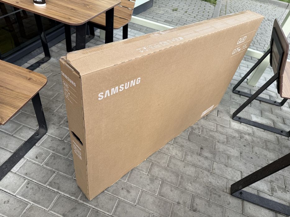 Телевізор Samsung QLED 43Q7F, 50Q7F, 55Q7F, 65Q7F, 75Q7F, 85Q7F (2025)