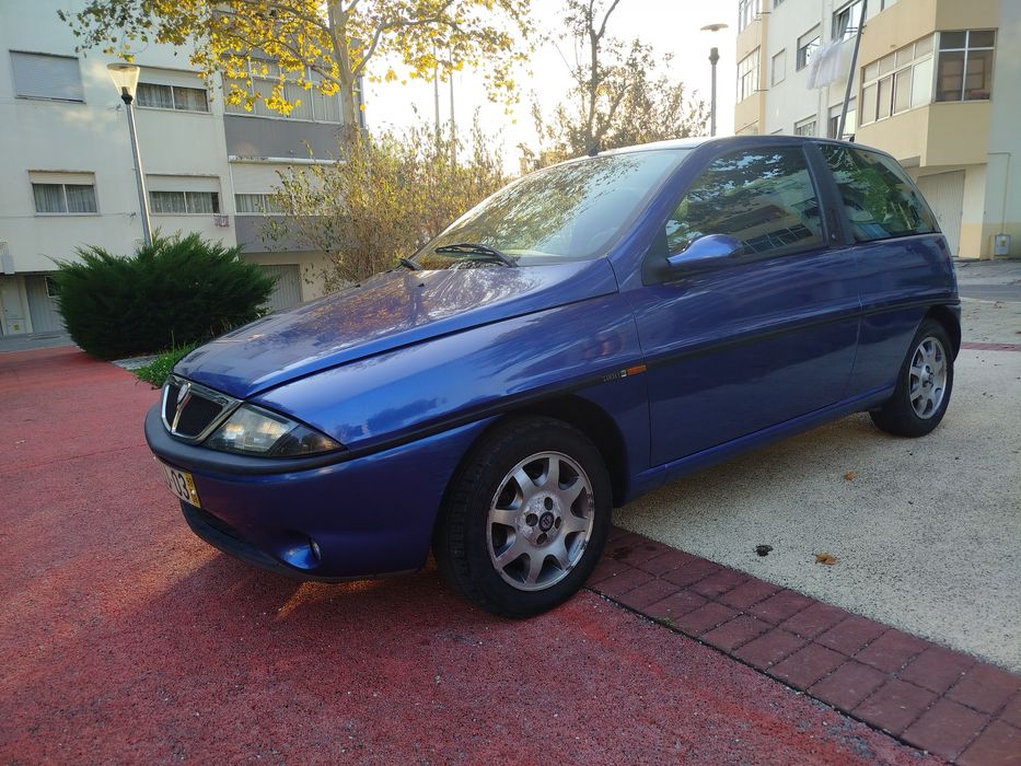 Lancia Y 1.2 i 86cv completamente irrepreensível com apenas 120.000km