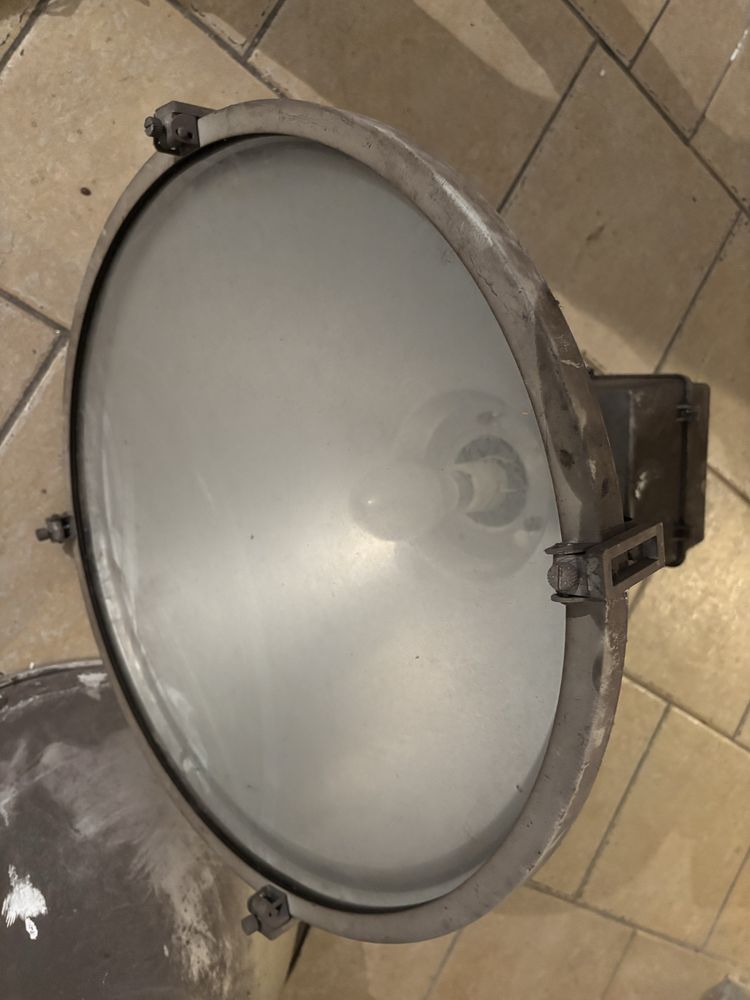 Lampy LOFT do regeneracji