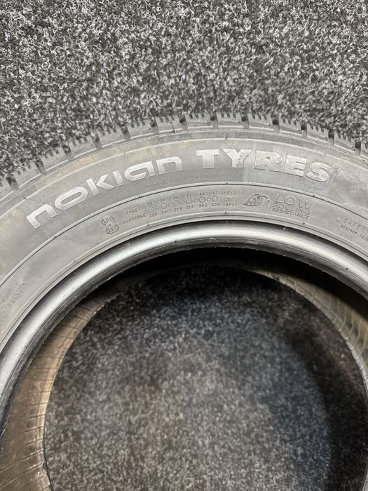 Шини зимні Б/У 195/65R15 Nokian Nordman RS2