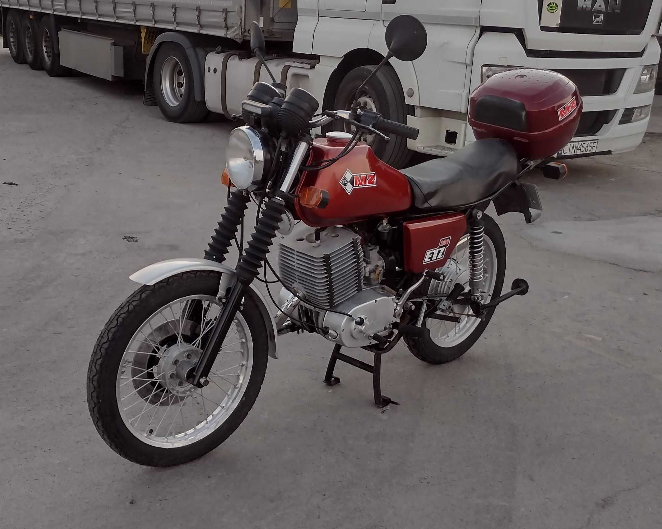 Motocykl MZ ETZ 250