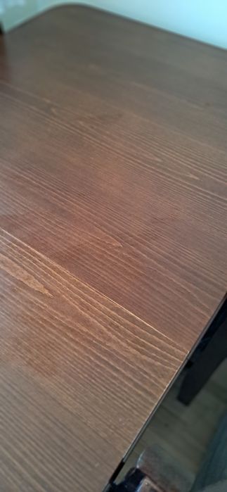 Sprzedam stół   drzewo, rozkładany,  jak nowy, stan oceniam na  : bez