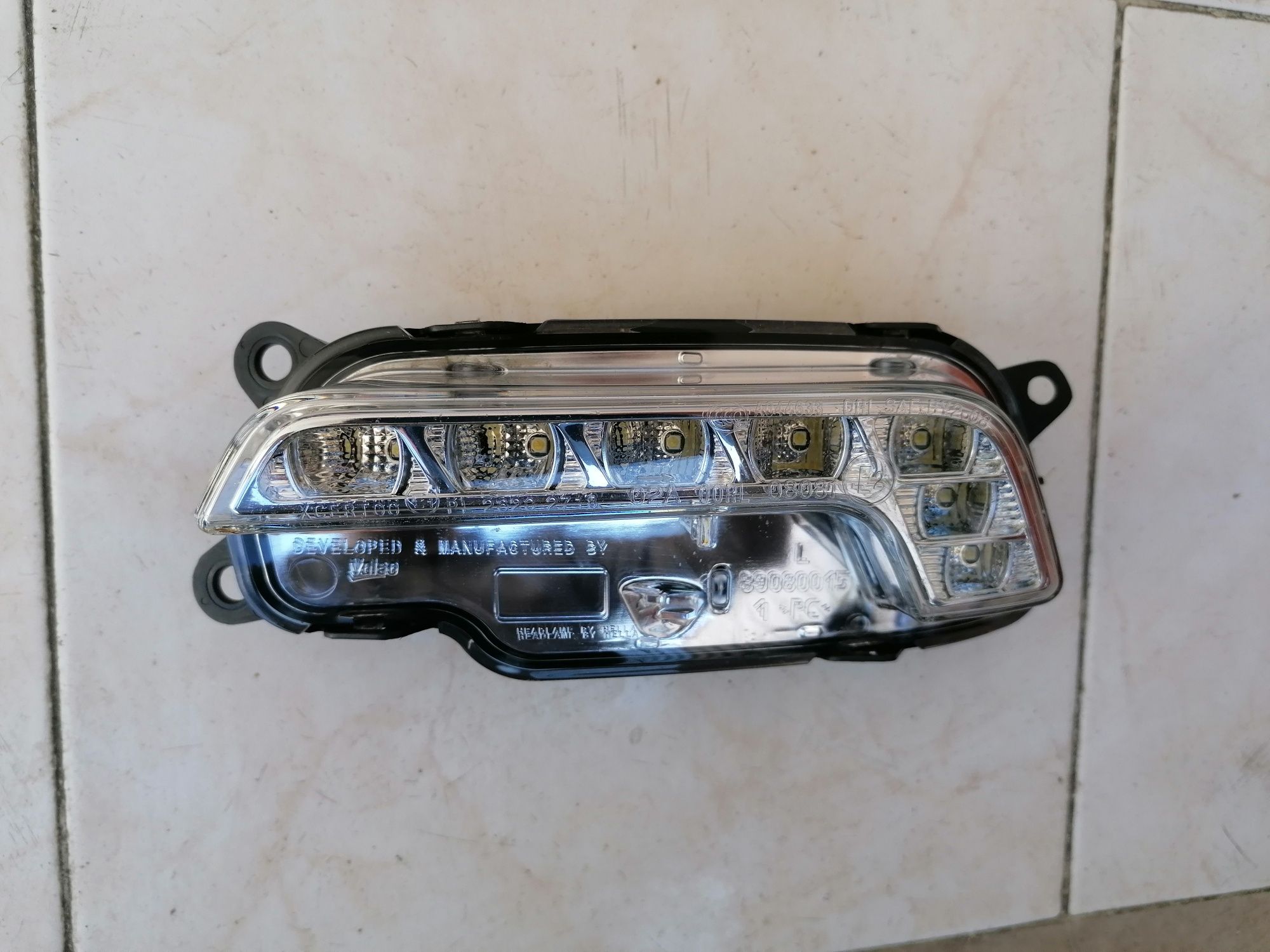 mercedes E farol de nevoeiro