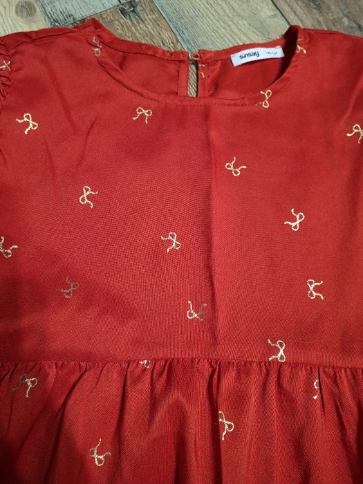 Sukienka świąteczna r 140