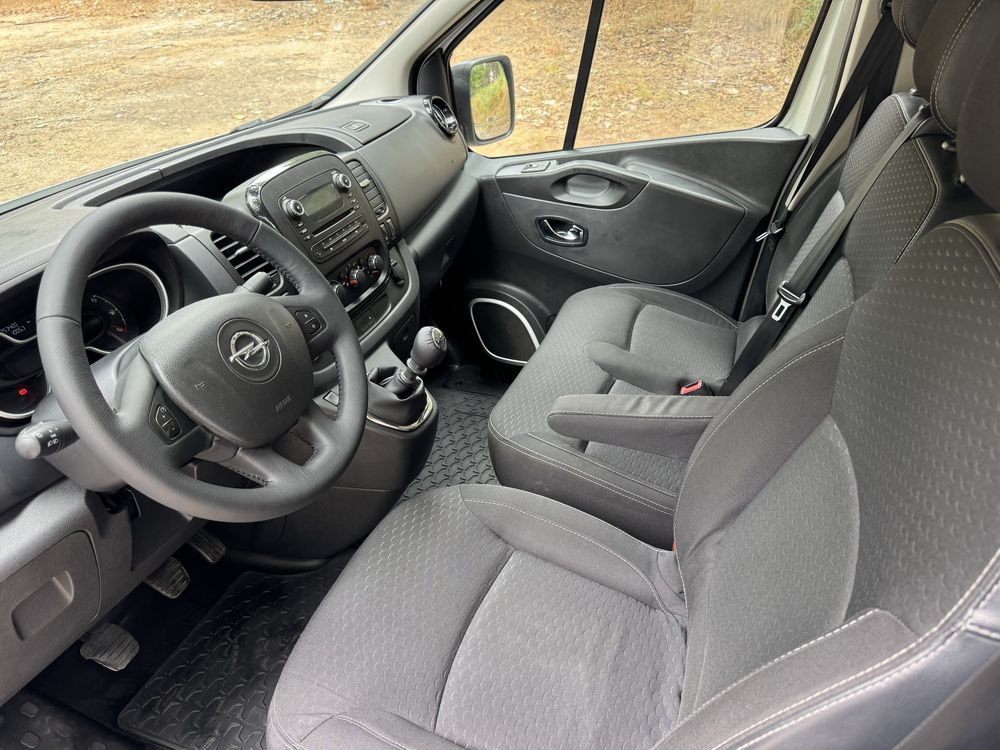 Opel Vivaro 9Lugares  2017 Nacional