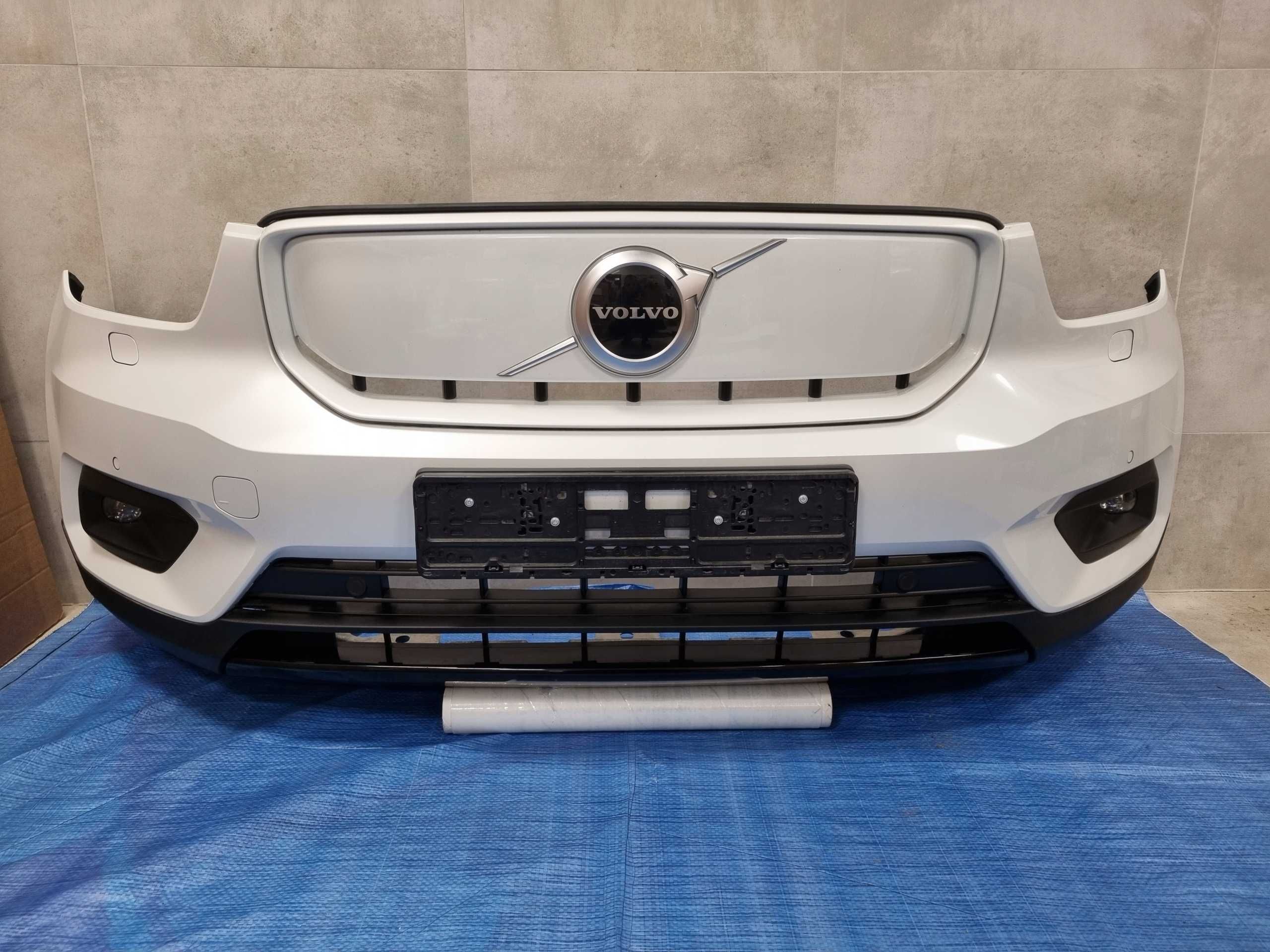Volvo xc40 c40 бампер передний