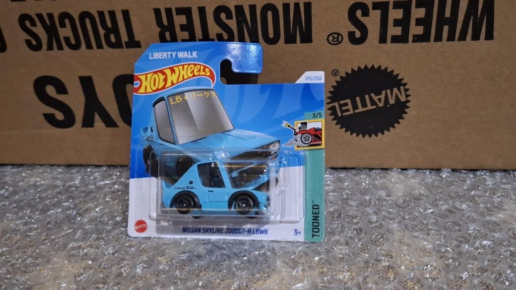 Nissan Skyline 2000 GT-R LBWK hot wheels main 1 sztuka
