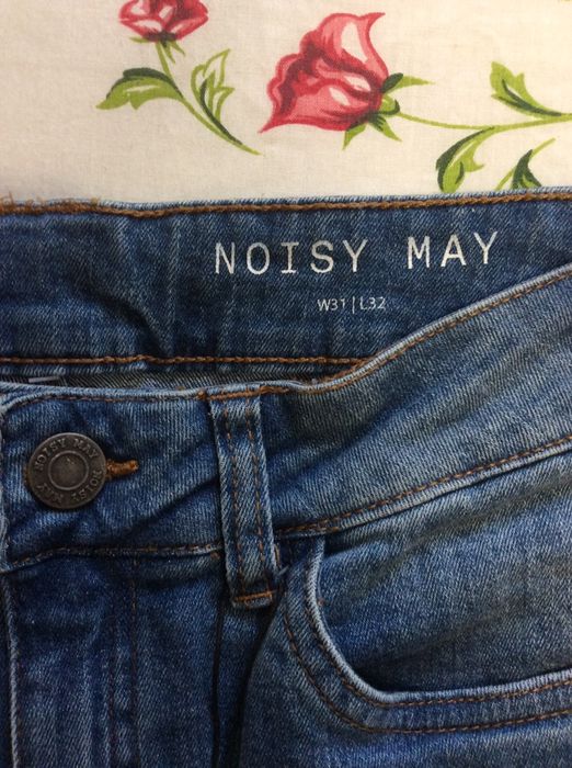 Продам новые женские джинсы