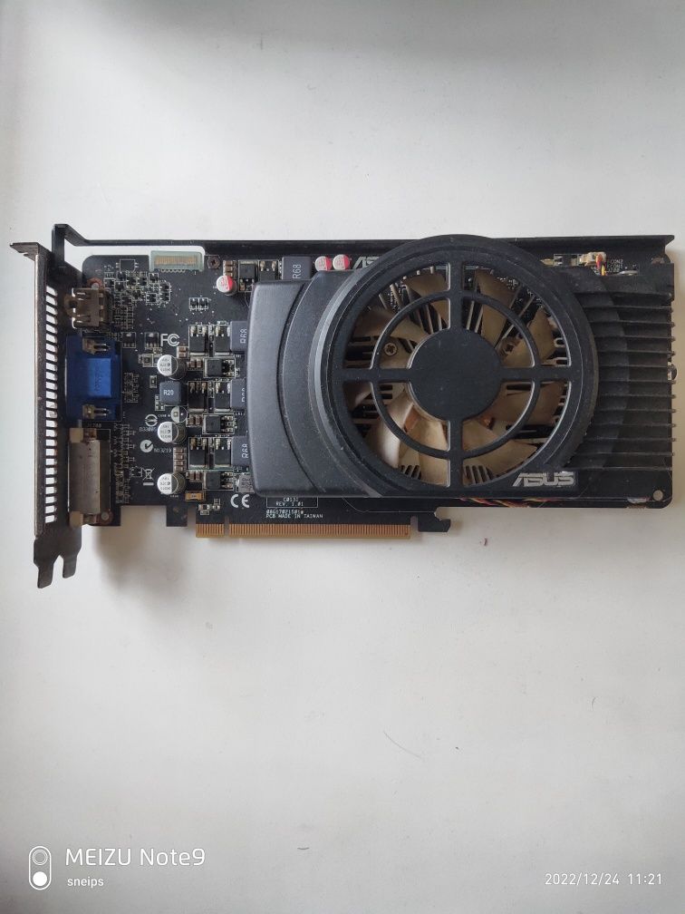 Видеокарта  HD 5770(Без торга)