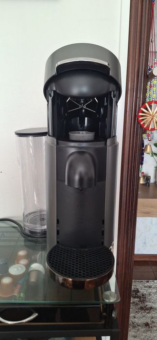 Maquina de café  Nespresso VertuoPlus.