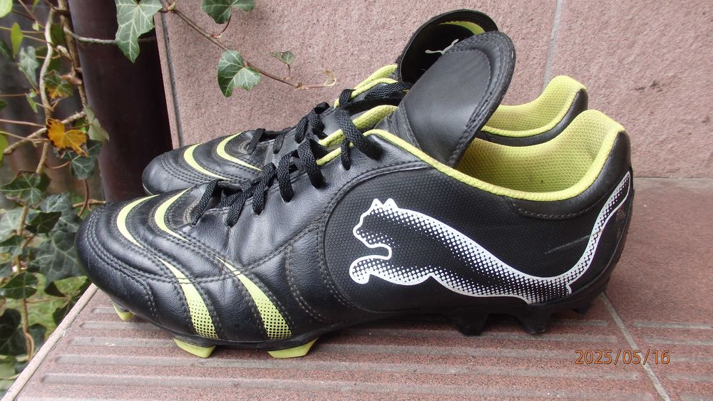 Buty sportowe męskie - piłkarskie firmy Puma rozmiar 46.