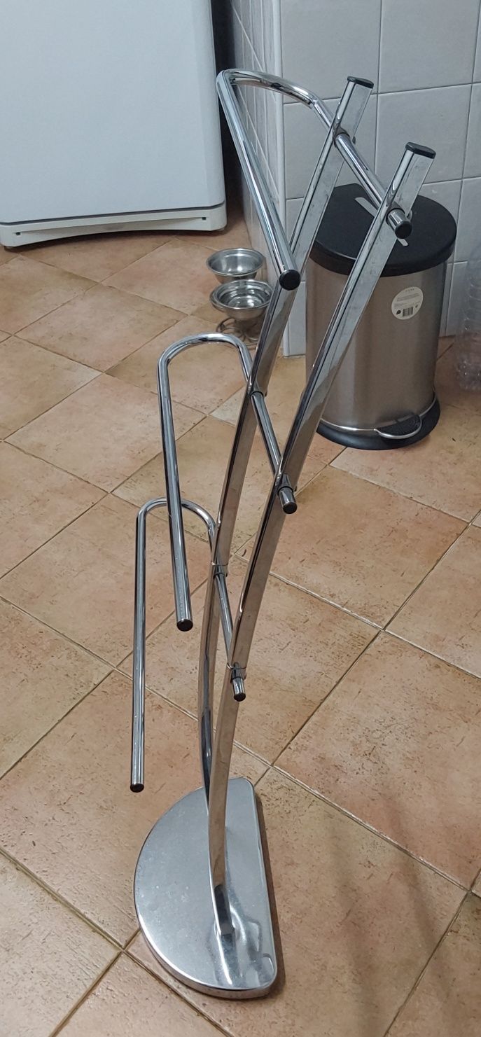 SUPORTE PARA TOALHAS OU OUTROS. Casa,Wc,Quarto,Cabeleireiro/a,Cozinha.