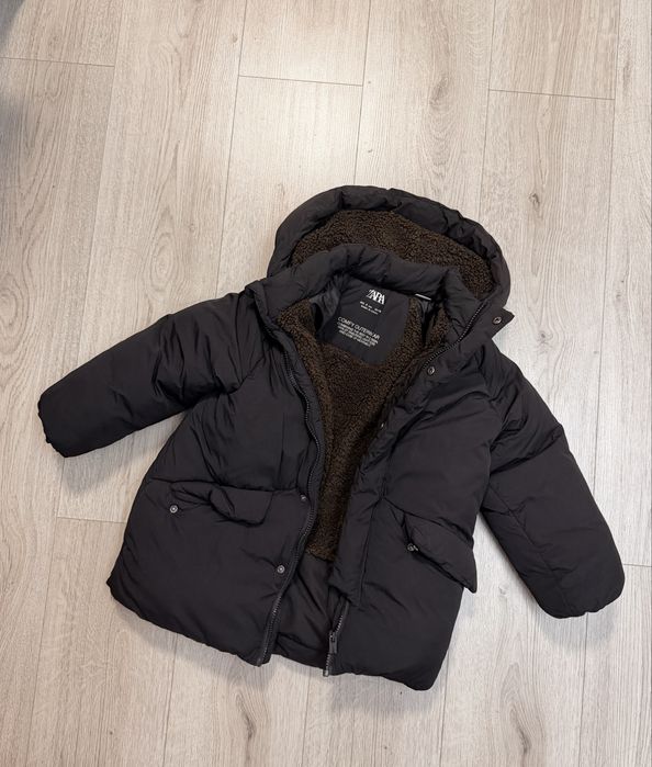 Зимова куртка на хоопчика zara 116р